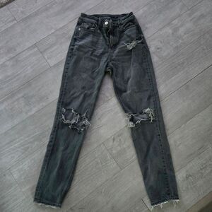 American Eagle Black Distressed Mom Jeans Women’s Size 0 High Rise Ripped Knee